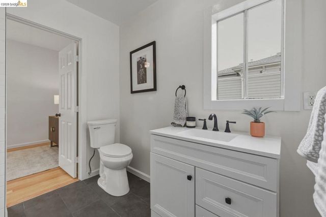 1558 8Th St, Oakland, CA 94607