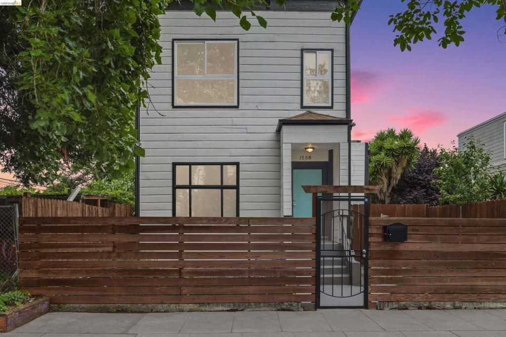 1558 8Th St, Oakland, CA 94607