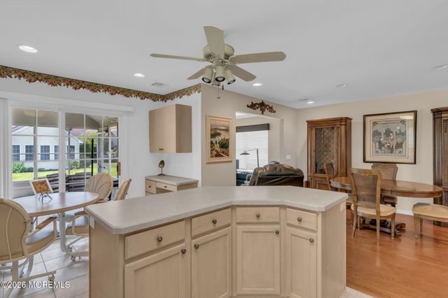5 Round Valley Lane, Lakewood, NJ 08701