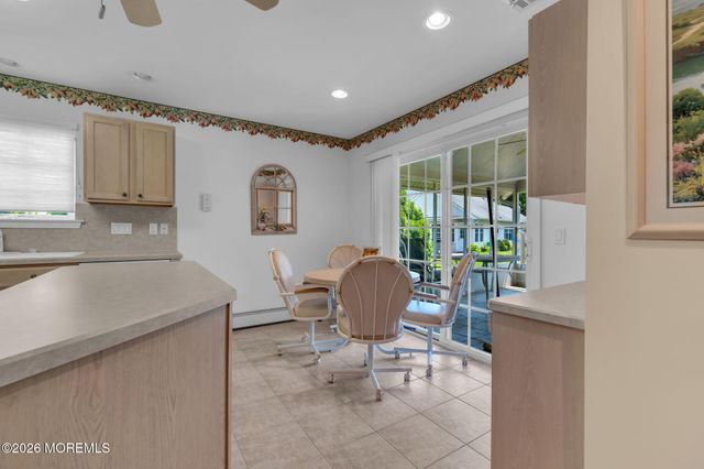 5 Round Valley Lane, Lakewood, NJ 08701
