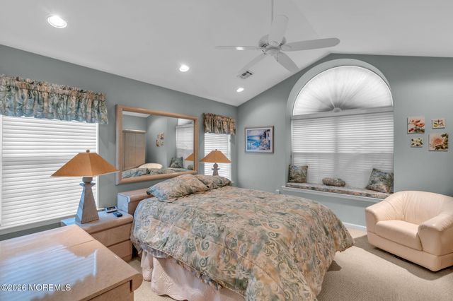 5 Round Valley Lane, Lakewood, NJ 08701
