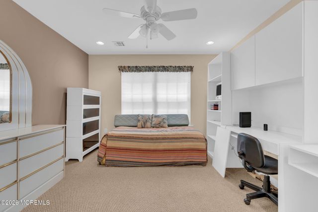 5 Round Valley Lane, Lakewood, NJ 08701
