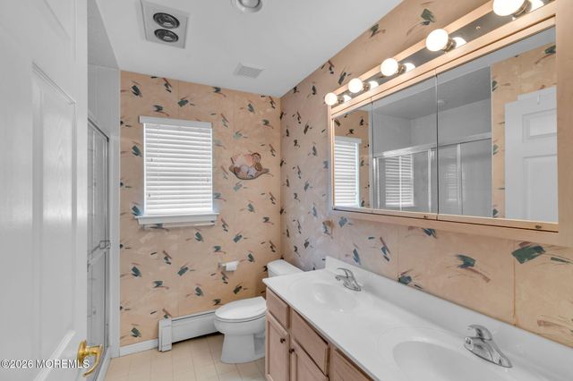 5 Round Valley Lane, Lakewood, NJ 08701