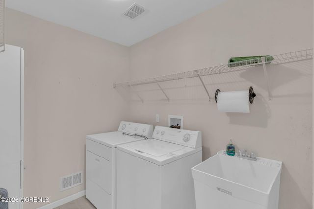 5 Round Valley Lane, Lakewood, NJ 08701