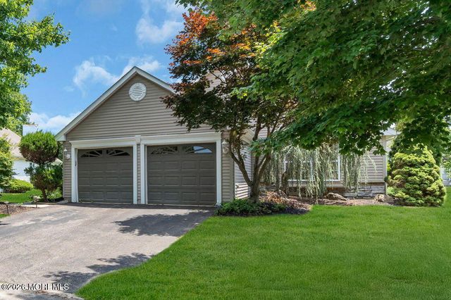 5 Round Valley Lane, Lakewood, NJ 08701
