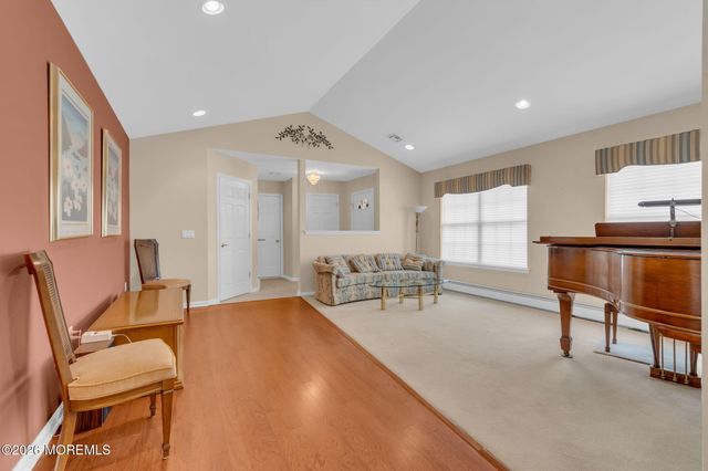 5 Round Valley Lane, Lakewood, NJ 08701