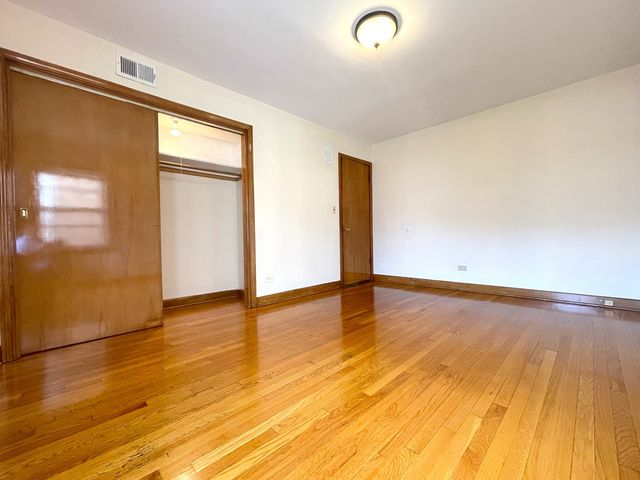5127 N Springfield Avenue 1, Chicago, IL 60625