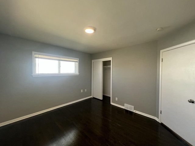 6827 N 44th STREET, Milwaukee, WI 53223