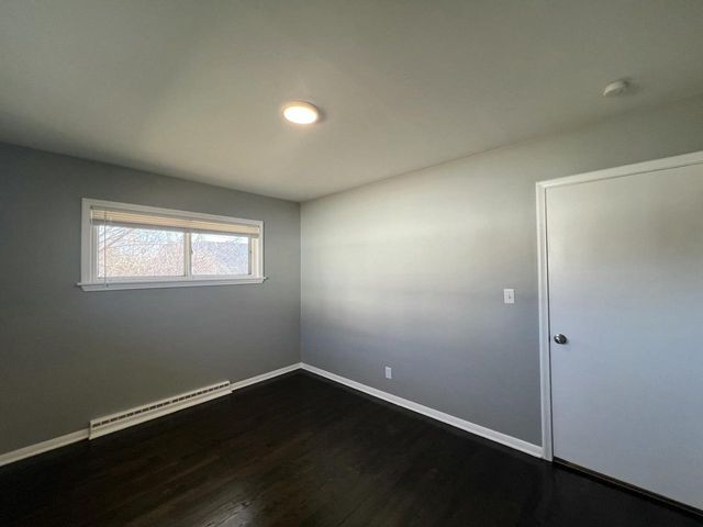 6827 N 44th STREET, Milwaukee, WI 53223