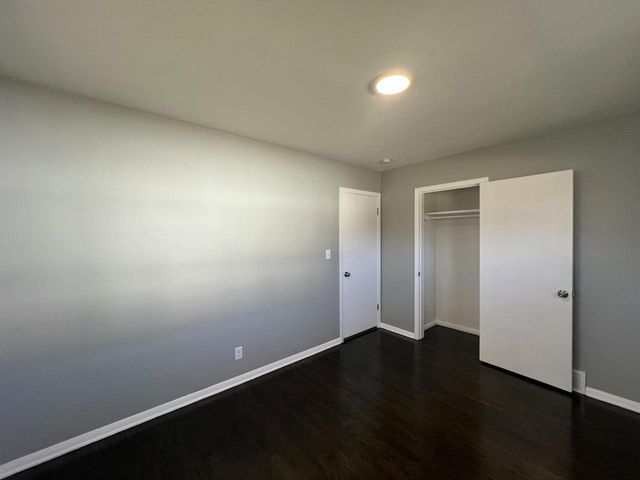 6827 N 44th STREET, Milwaukee, WI 53223