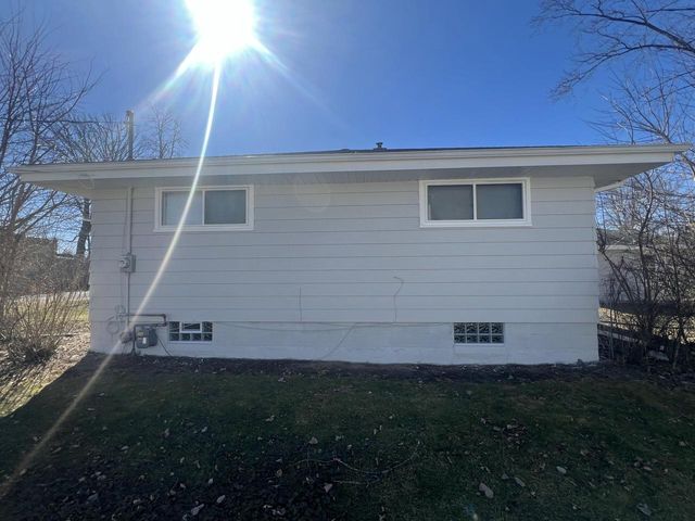 6827 N 44th STREET, Milwaukee, WI 53223