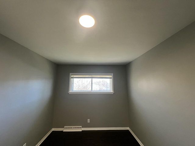 6827 N 44th STREET, Milwaukee, WI 53223