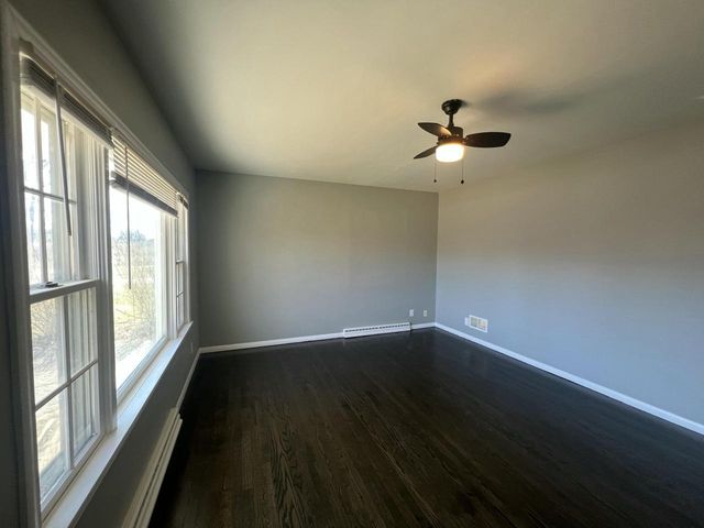 6827 N 44th STREET, Milwaukee, WI 53223