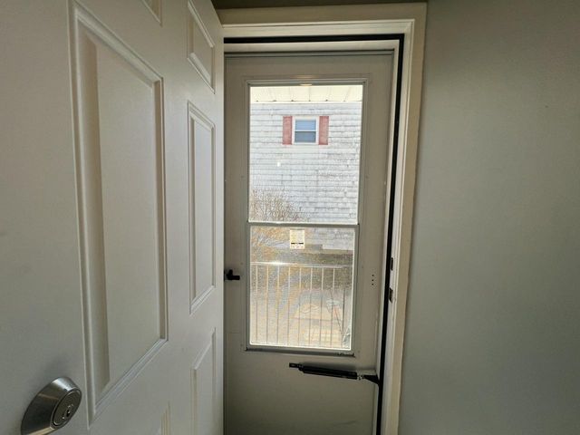 6827 N 44th STREET, Milwaukee, WI 53223