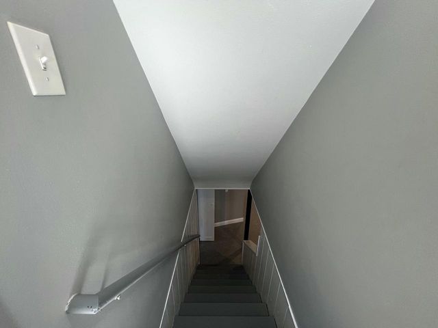 6827 N 44th STREET, Milwaukee, WI 53223