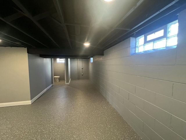 6827 N 44th STREET, Milwaukee, WI 53223