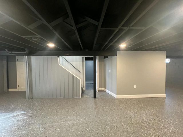 6827 N 44th STREET, Milwaukee, WI 53223