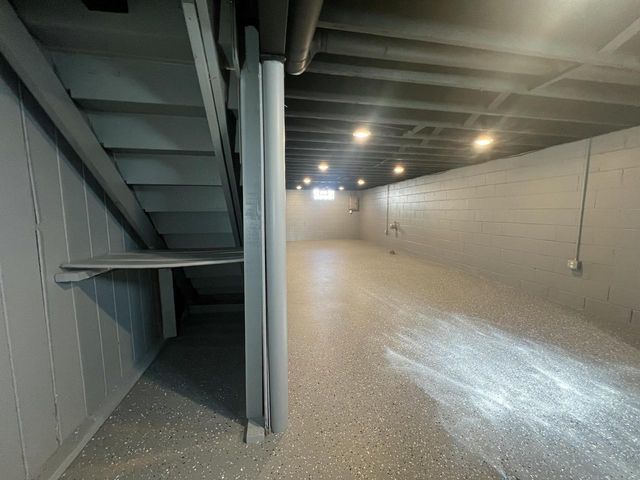 6827 N 44th STREET, Milwaukee, WI 53223