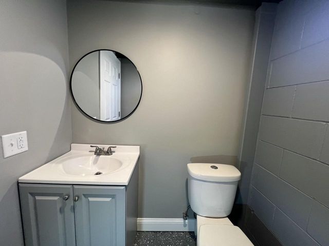 6827 N 44th STREET, Milwaukee, WI 53223