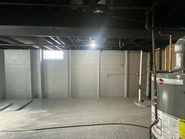 6827 N 44th STREET, Milwaukee, WI 53223