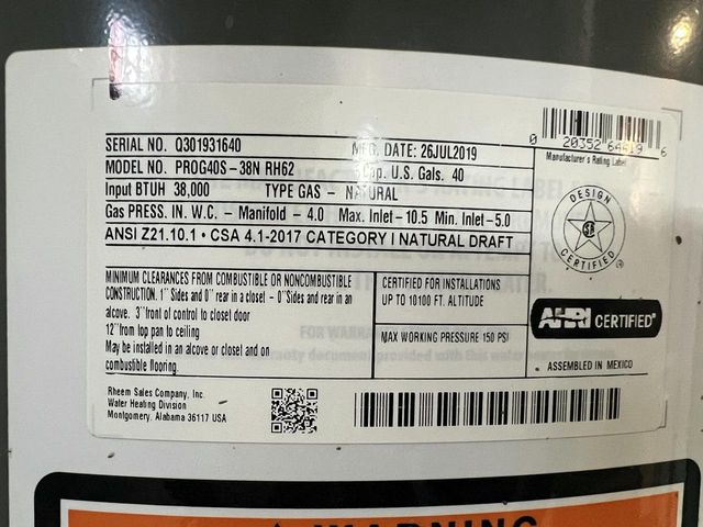 6827 N 44th STREET, Milwaukee, WI 53223