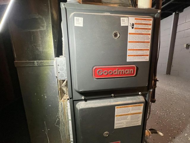 6827 N 44th STREET, Milwaukee, WI 53223