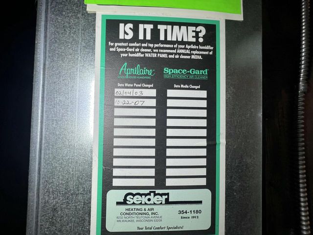 6827 N 44th STREET, Milwaukee, WI 53223