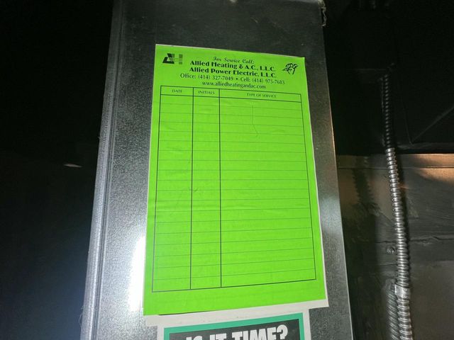 6827 N 44th STREET, Milwaukee, WI 53223