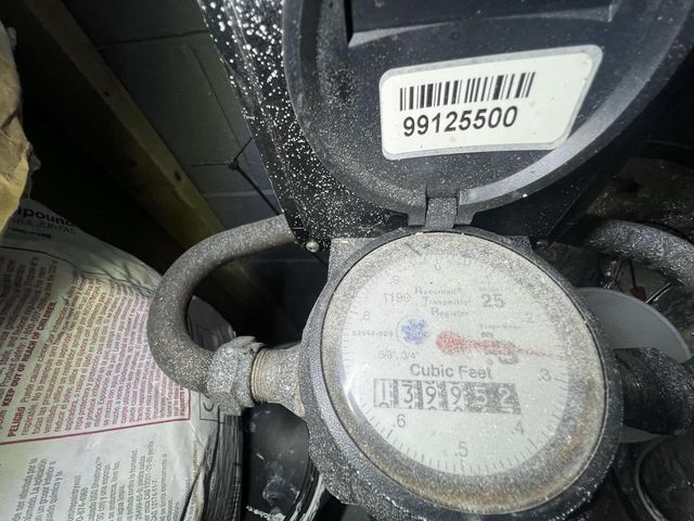 6827 N 44th STREET, Milwaukee, WI 53223