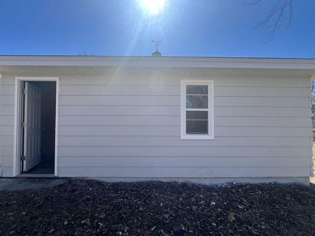 6827 N 44th STREET, Milwaukee, WI 53223