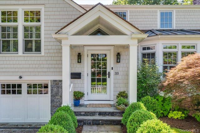 33 Pryer Lane, Larchmont, NY 10538
