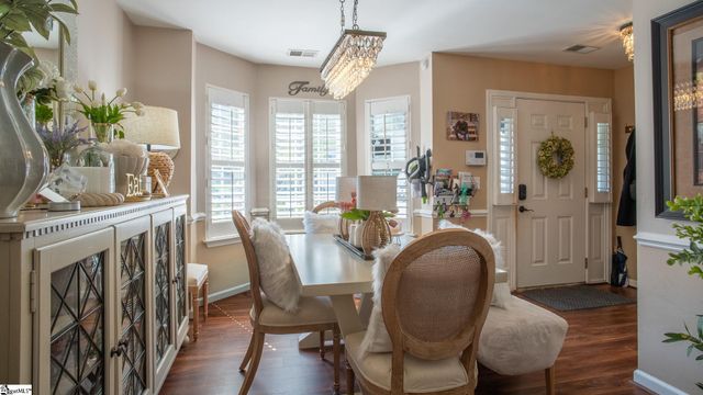 623 Fairview Lake Way, Simpsonville, SC 29680
