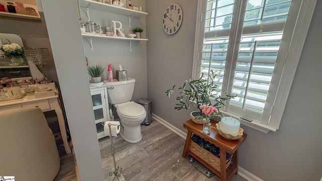 623 Fairview Lake Way, Simpsonville, SC 29680