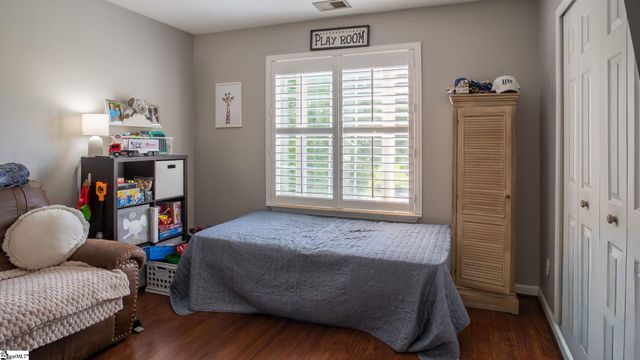 623 Fairview Lake Way, Simpsonville, SC 29680