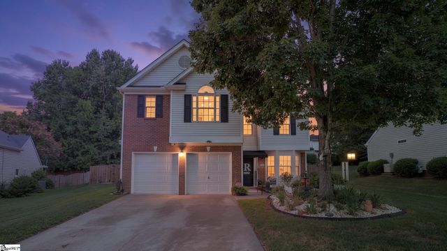 623 Fairview Lake Way, Simpsonville, SC 29680