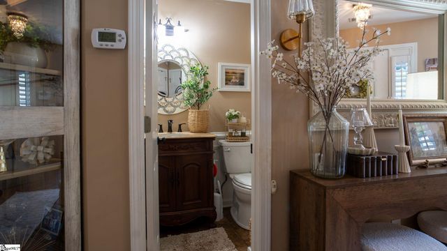 623 Fairview Lake Way, Simpsonville, SC 29680