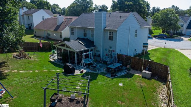 623 Fairview Lake Way, Simpsonville, SC 29680