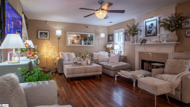 623 Fairview Lake Way, Simpsonville, SC 29680