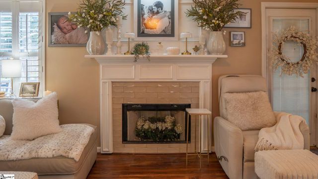 623 Fairview Lake Way, Simpsonville, SC 29680