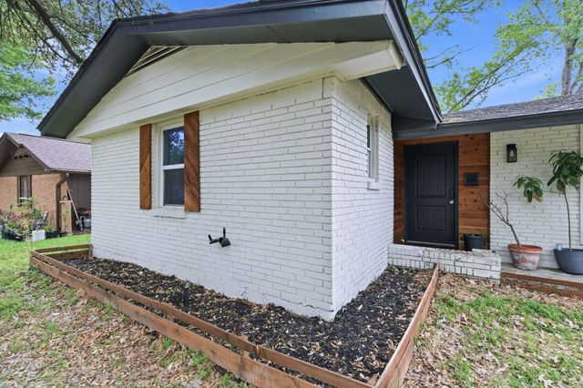 1920 Canterbury Street, Irving, TX 75062