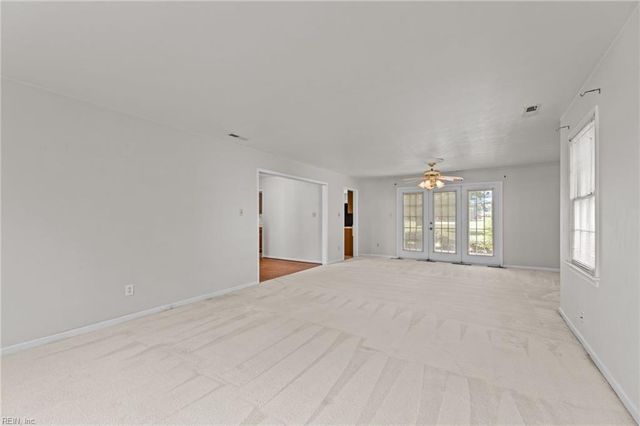 5252 Club Head RD, Virginia Beach, VA 23455