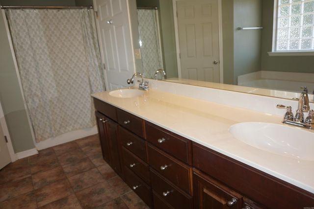 1408 Sydney Street, Searcy, AR 72143