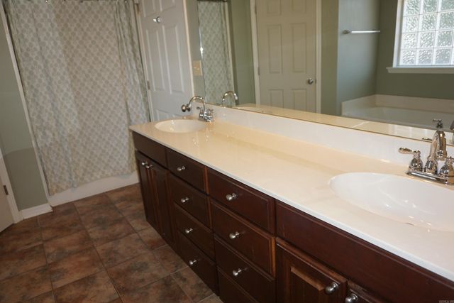 1408 Sydney Street, Searcy, AR 72143