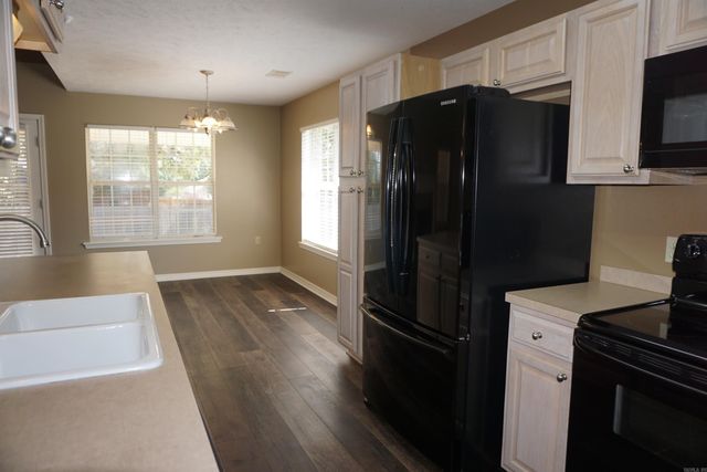 1408 Sydney Street, Searcy, AR 72143