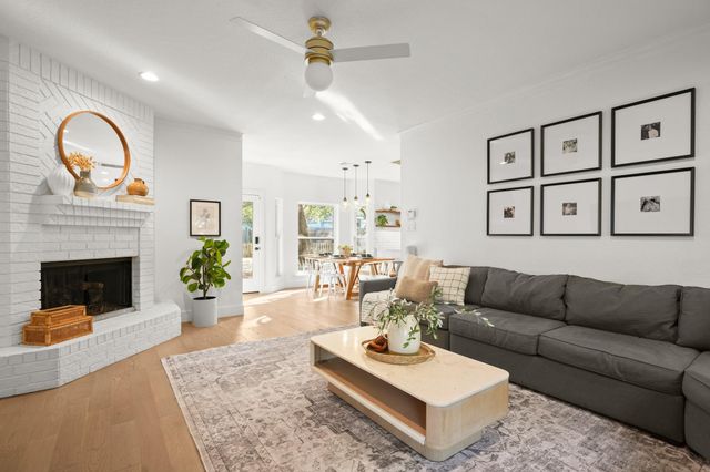 10604 Ames LN, Austin, TX 78739