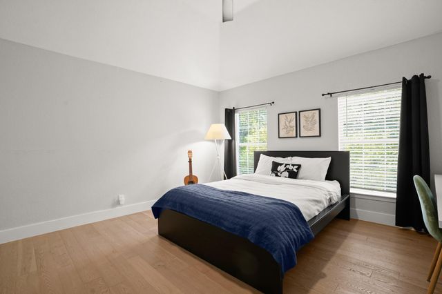 10604 Ames LN, Austin, TX 78739