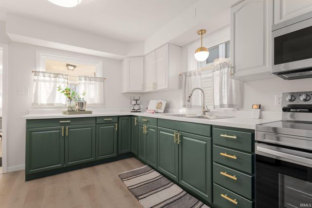 1137 E Mishawaka Avenue, Mishawaka, IN 46544