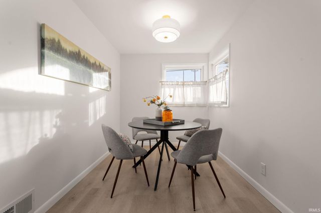 1137 E Mishawaka Avenue, Mishawaka, IN 46544