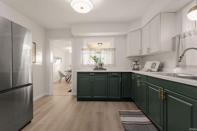 1137 E Mishawaka Avenue, Mishawaka, IN 46544