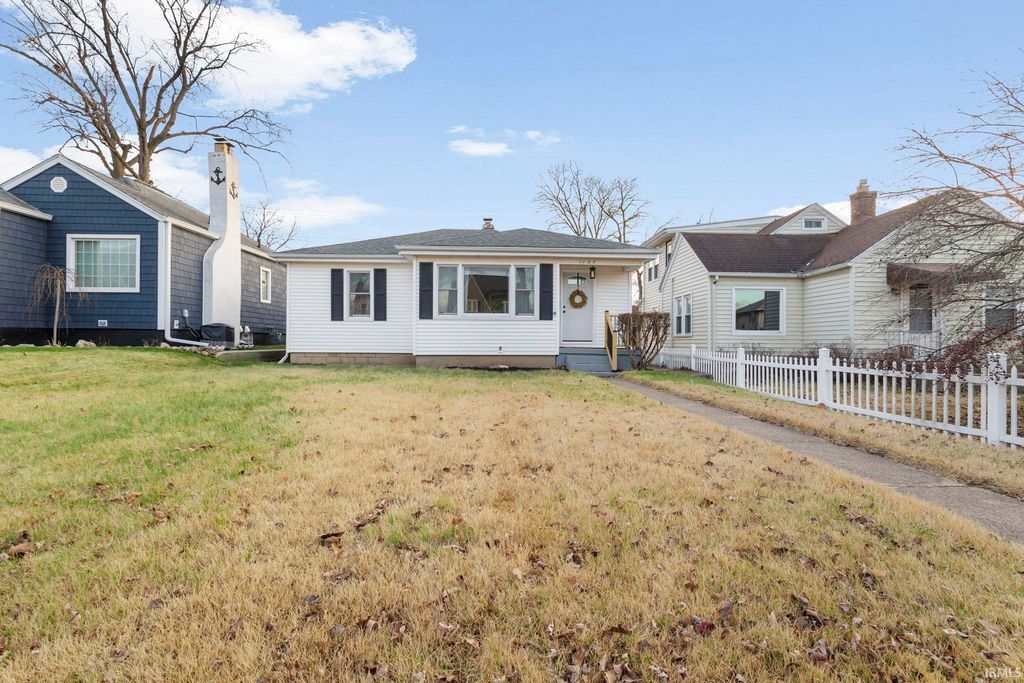 1137 E Mishawaka Avenue, Mishawaka, IN 46544